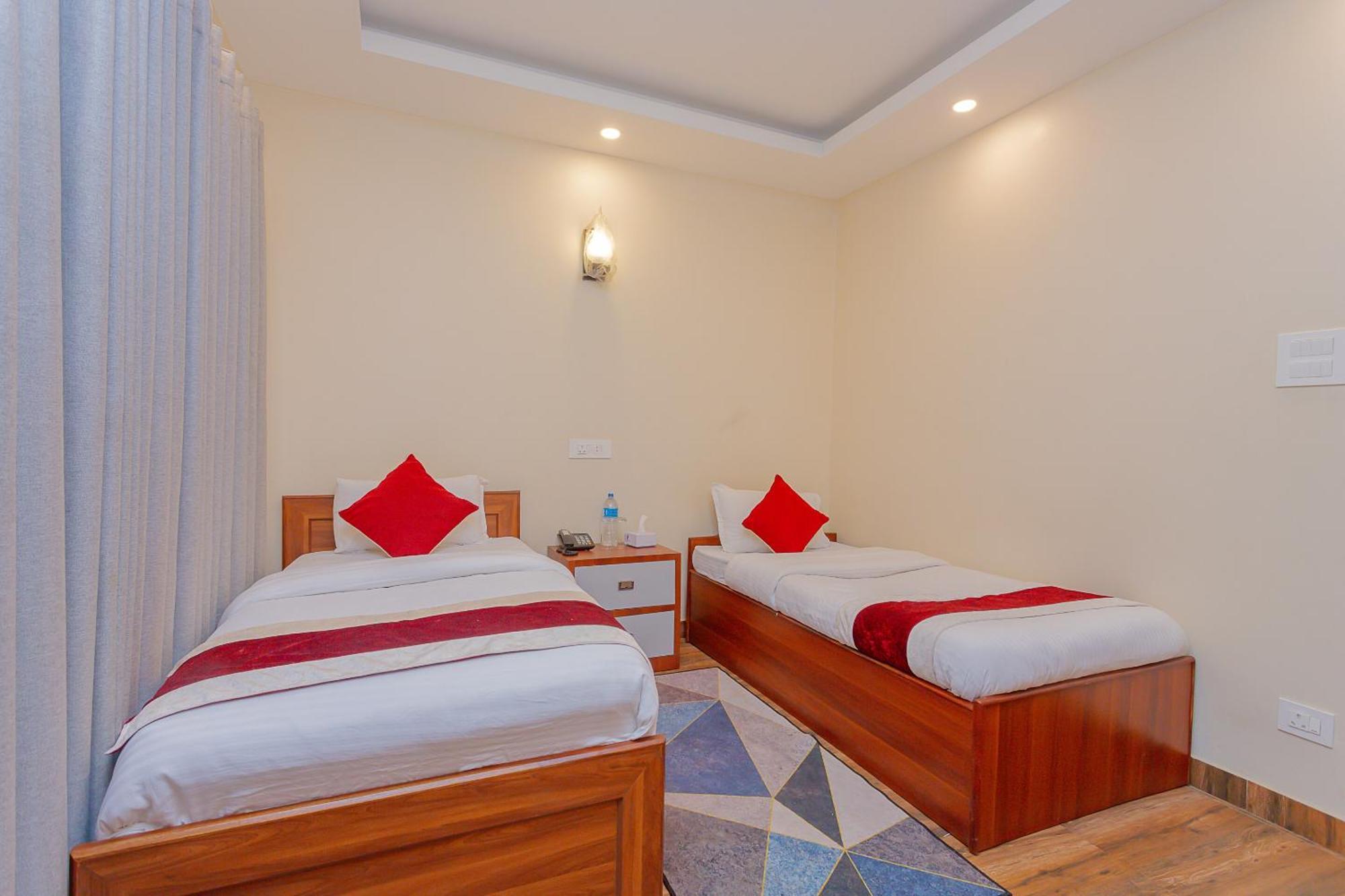 Oyo 799 Hotel Tik Tok Pvt Ltd. Katmandou Extérieur photo
