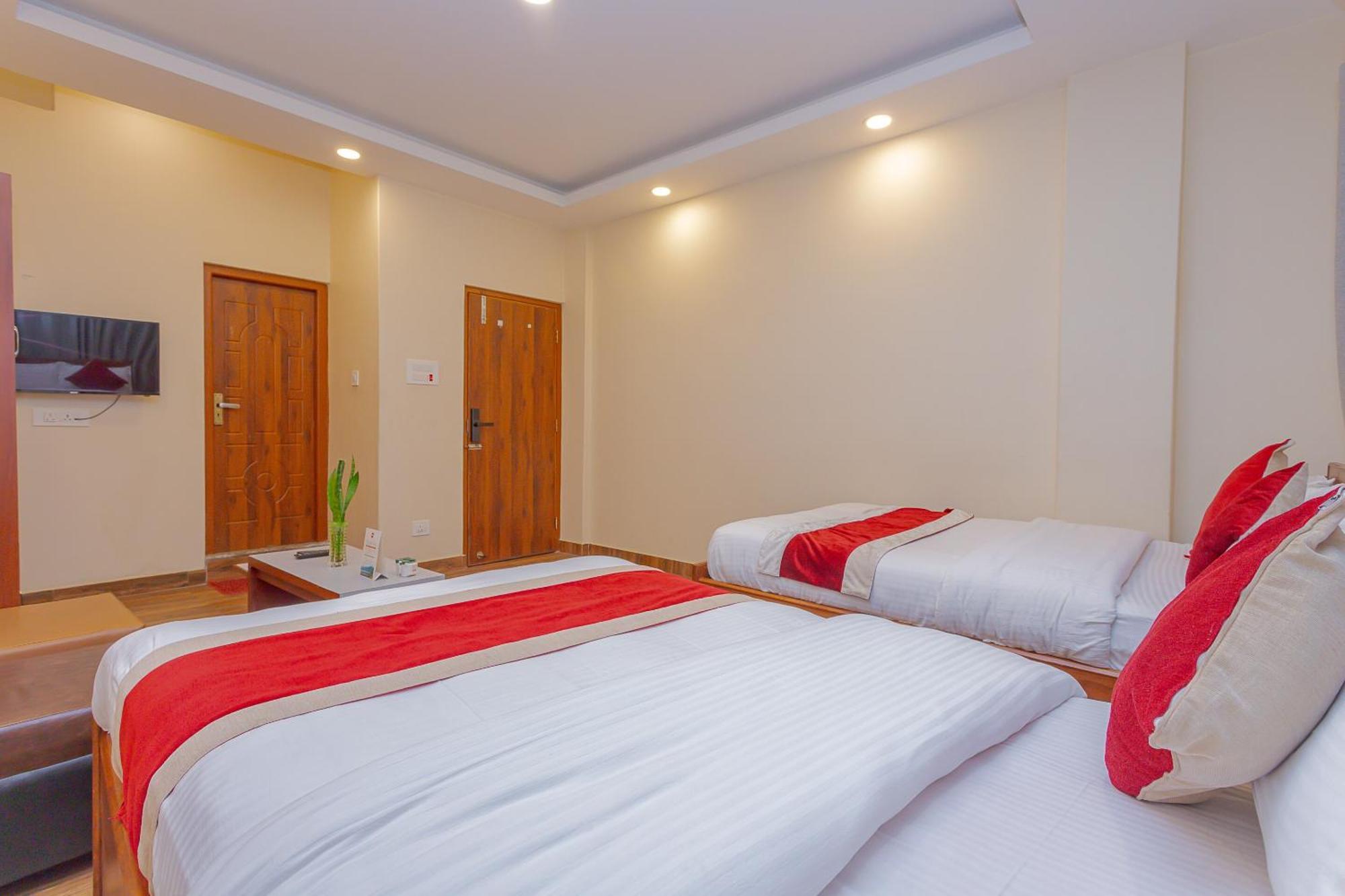Oyo 799 Hotel Tik Tok Pvt Ltd. Katmandou Extérieur photo